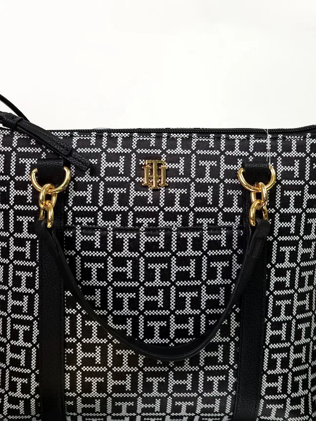Bolso Tommy Hilfiger para dama color negro