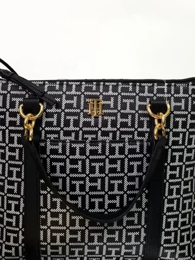 Bolso Tommy Hilfiger para dama color negro