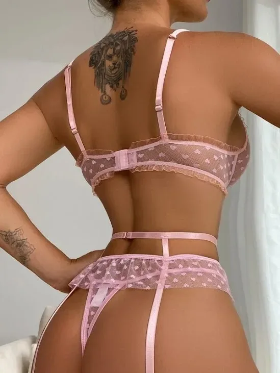 Set de lenceria para dama de 5 piezas color rosa con patron de corazones