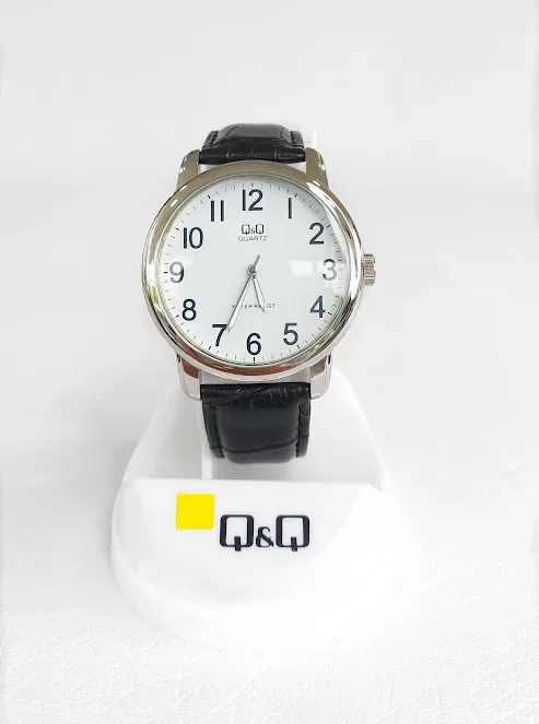 Reloj Q&Q para caballero color negro y plateado