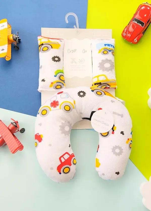Conjunto de protector de cinturón y almohada con diseño de carros