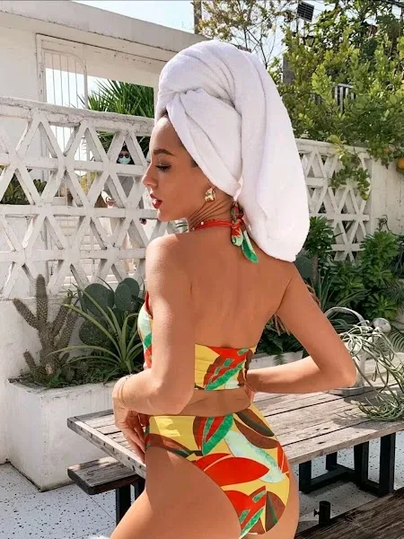 Vestido de baño para dama multicolor con collar color dorado