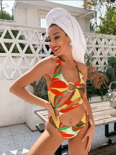 Vestido de baño para dama multicolor con collar color dorado