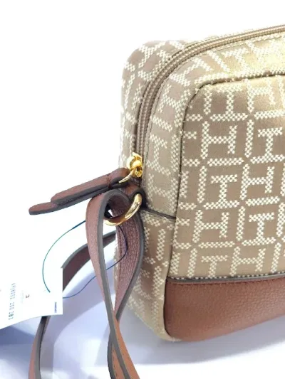 Bolso Tommy Hilfiger para dama color beige