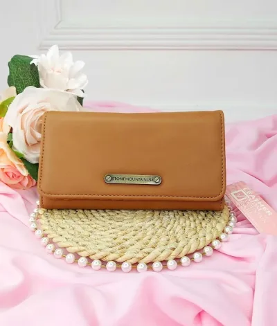 Cartera Stone Mountain Usa para dama color camel