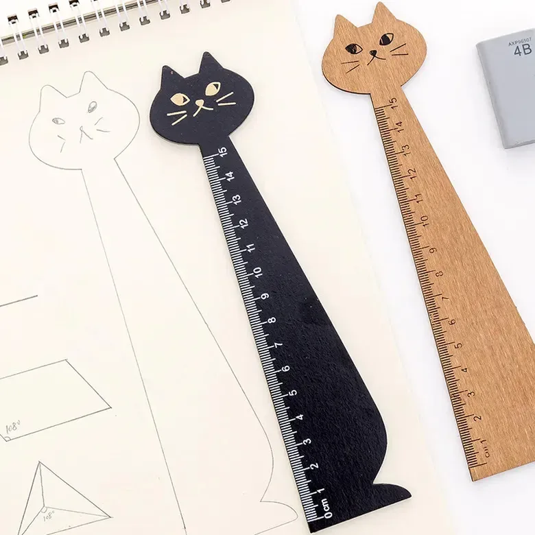 Regla con diseño de gato color al azar