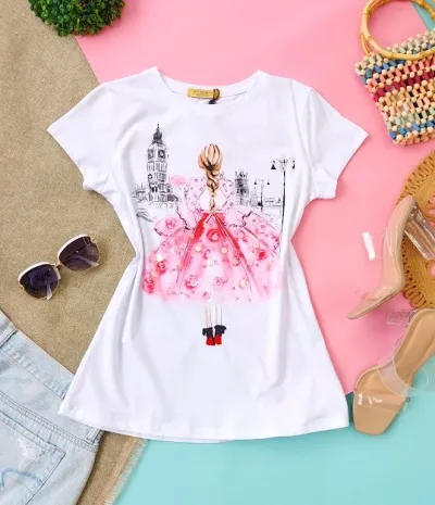 Camiseta para dama con diseño de princesa