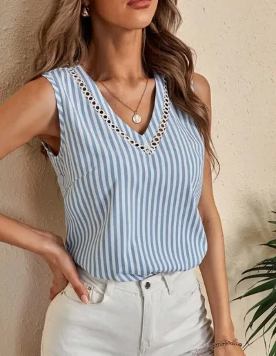 Blusa para dama diseño a rayas color celeste y blanco
