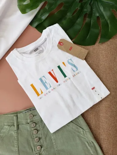 Camiseta Levi´s para dama logo multicolor