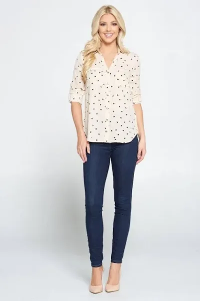 Blusa para dama con diseño de corazones color crema