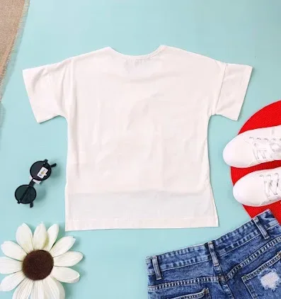 Blusa Tunytots para niña color blanca.