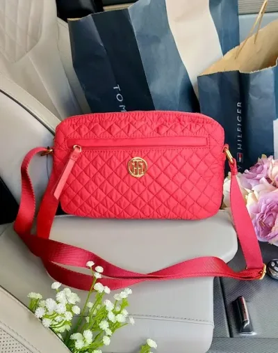 Bolso Tommy Hilfiger para dama color rojo