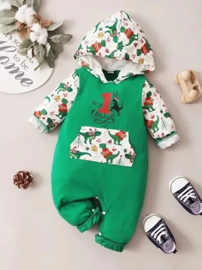 Pijama para niño navideña color verde diseño dinosaurios