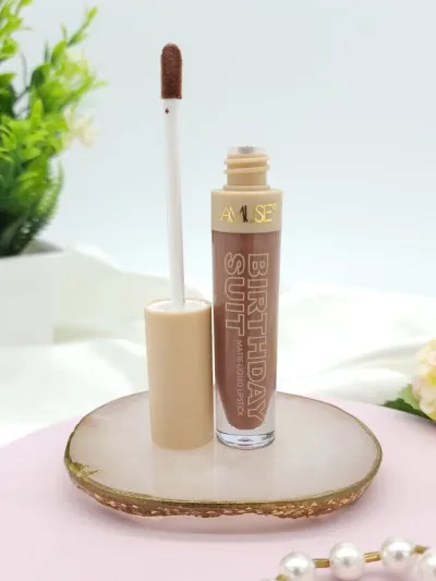 Labial AMUSE liquido matte tono Teddy