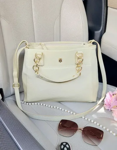 Bolso Tommy Hilfiger para dama color beige
