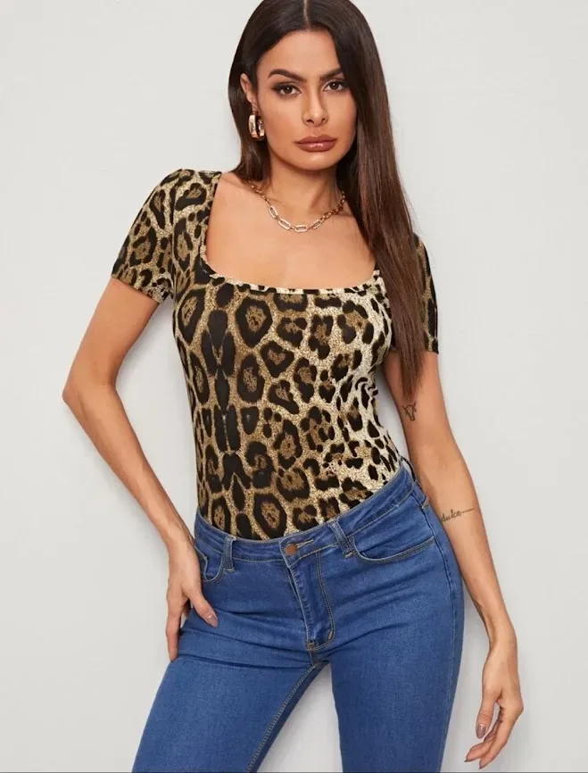Blusa para dama con estampado de leopardo