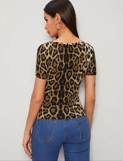 Blusa para dama con estampado de leopardo