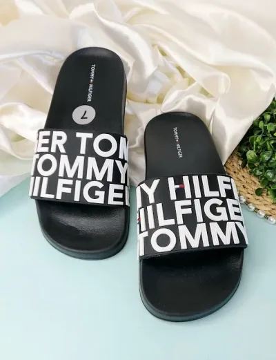Sandalias Tommy Hilfiger para dama color negro