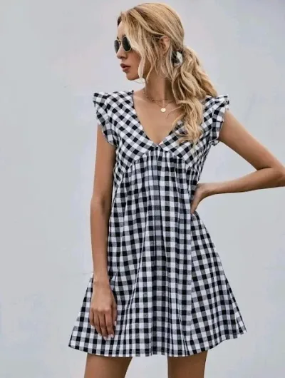 Vestido para dama con estampado de cuatros color negro y blanco