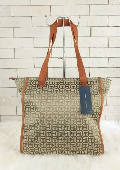 Bolso Tommy Hilfiger para dama color café