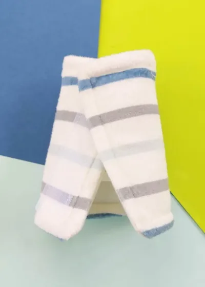 Conjunto de protector de cinturón y almohada con diseño a rayas