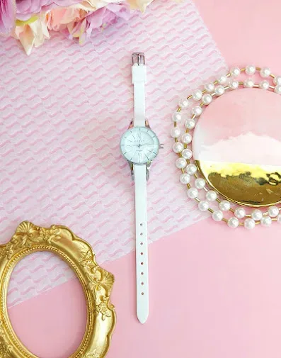 Reloj MIYKON para dama color blanco