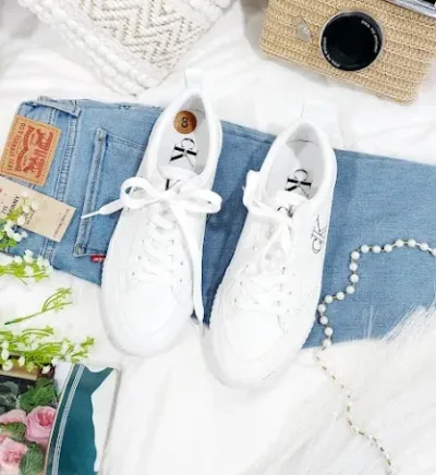Tenis Calvin KlEIN para dama color blanco