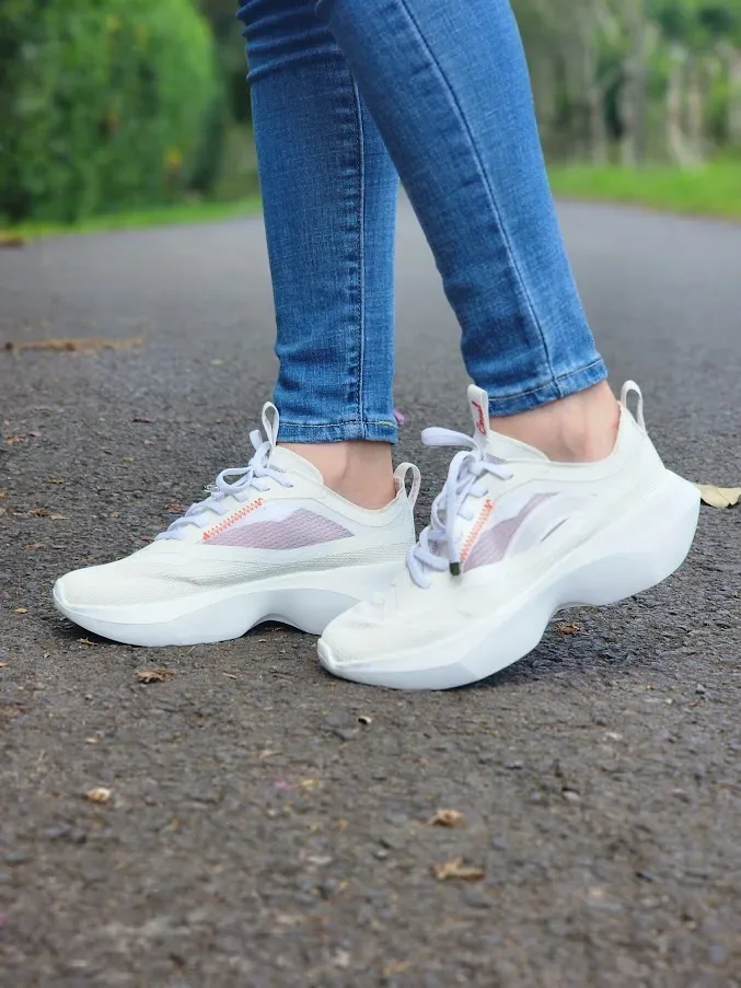 Tenis Coral para dama Duffy White