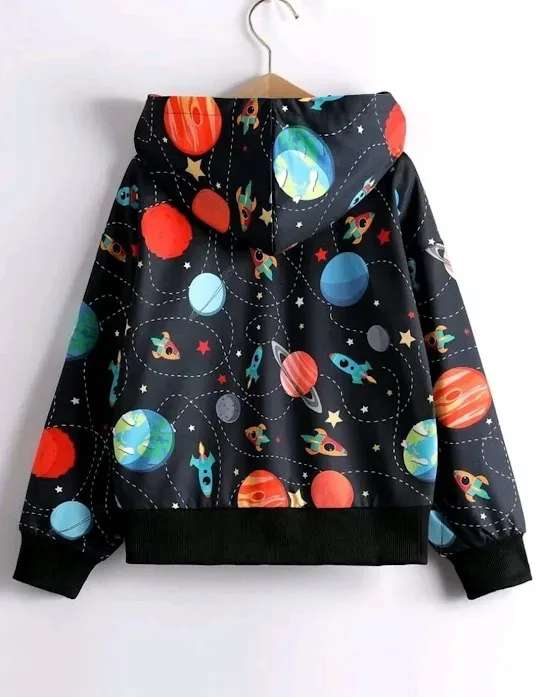 Abrigo para niño con estampado de planetas y cohetes color azul oscuros