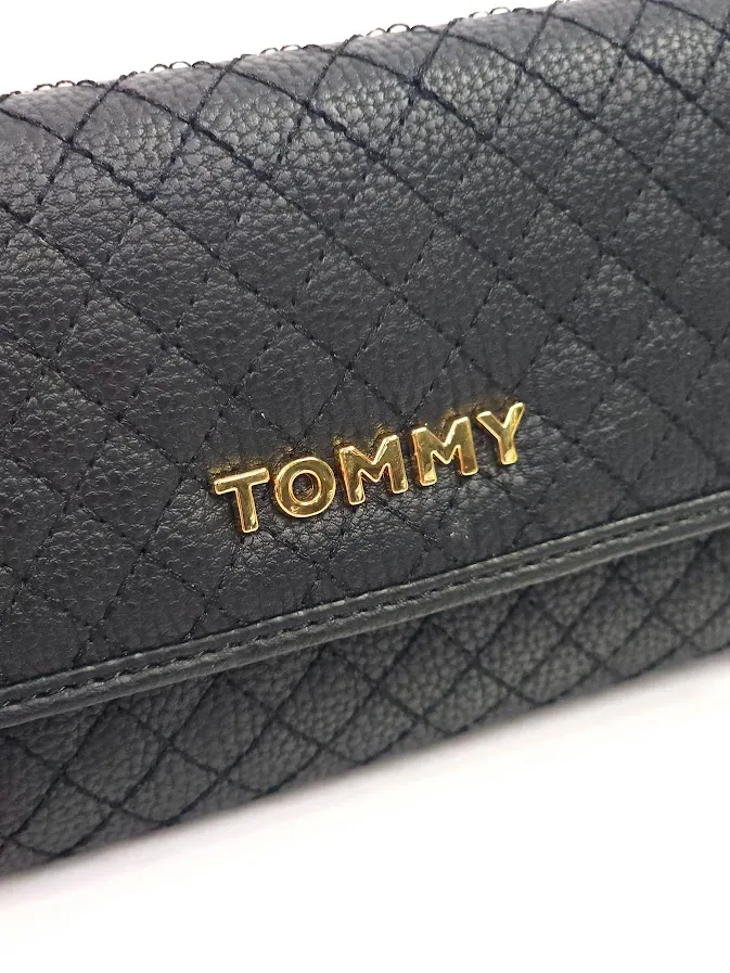 Cartera Tommy Hilfiger para dama color negro