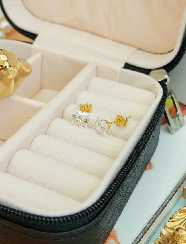 Par de aretes de acero inoxidable para dama
