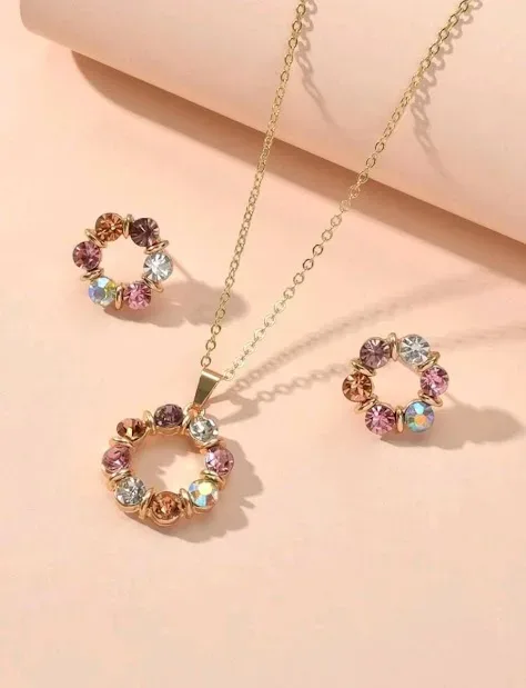 Conjunto de fantasía para dama color dorado