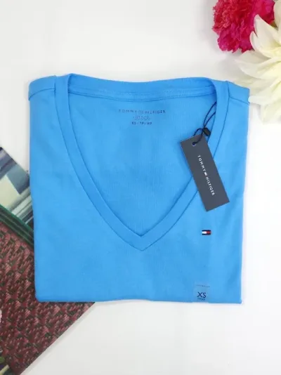 Camiseta Tommy Hilfiger color celeste para dama