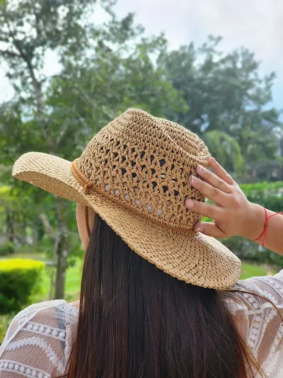 Sombrero para dama color café claro