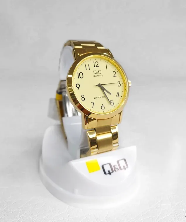 Reloj Q&Q unisex color dorado
