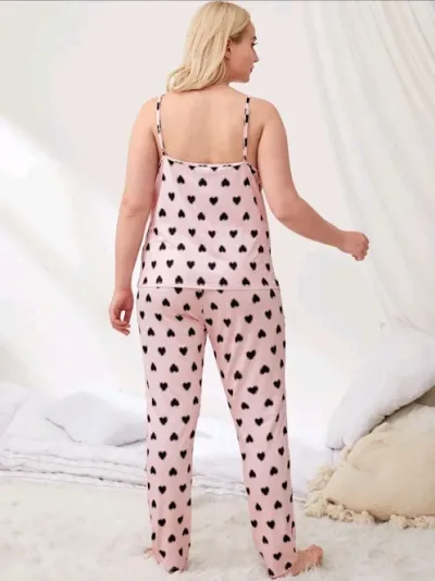 Pijama para dama color rosado con estampado de corazones