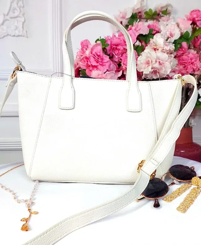 Bolso de hombro Tommy Hilfiger para dama color blanco