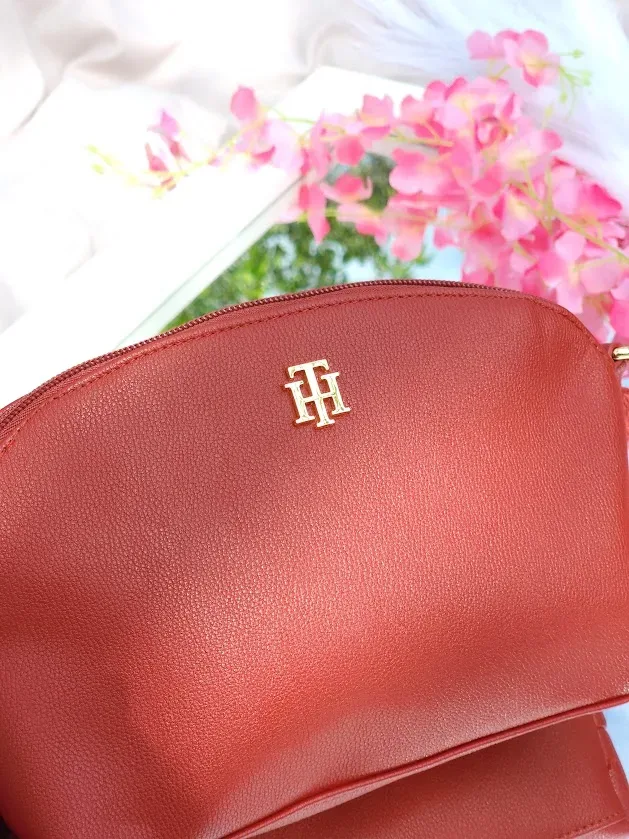 Bolso Tommy Hilfiger para dama color rojo