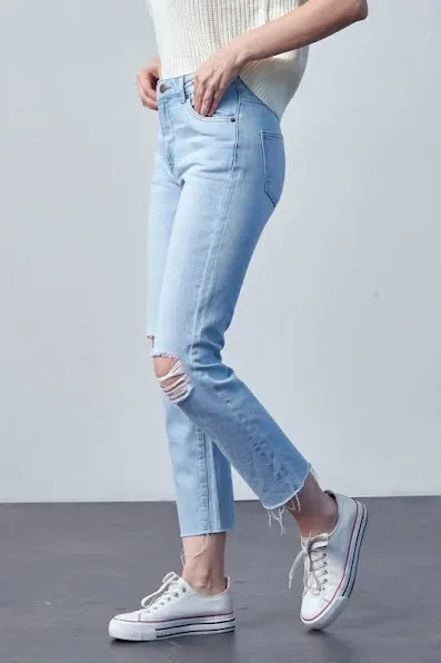Mom Jeans para dama color celeste M-7020
