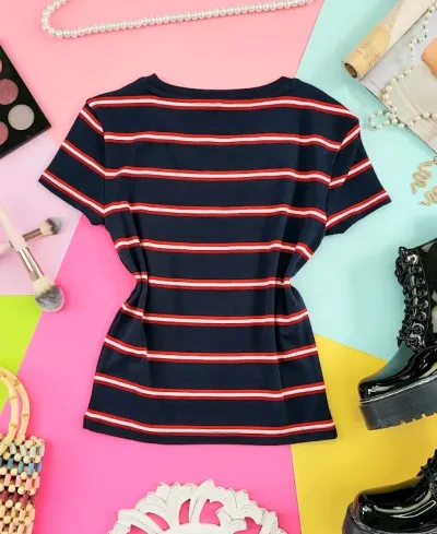 Camiseta Tommy Hilfiger para dama diseño a rayas color azul, rojo y blanco