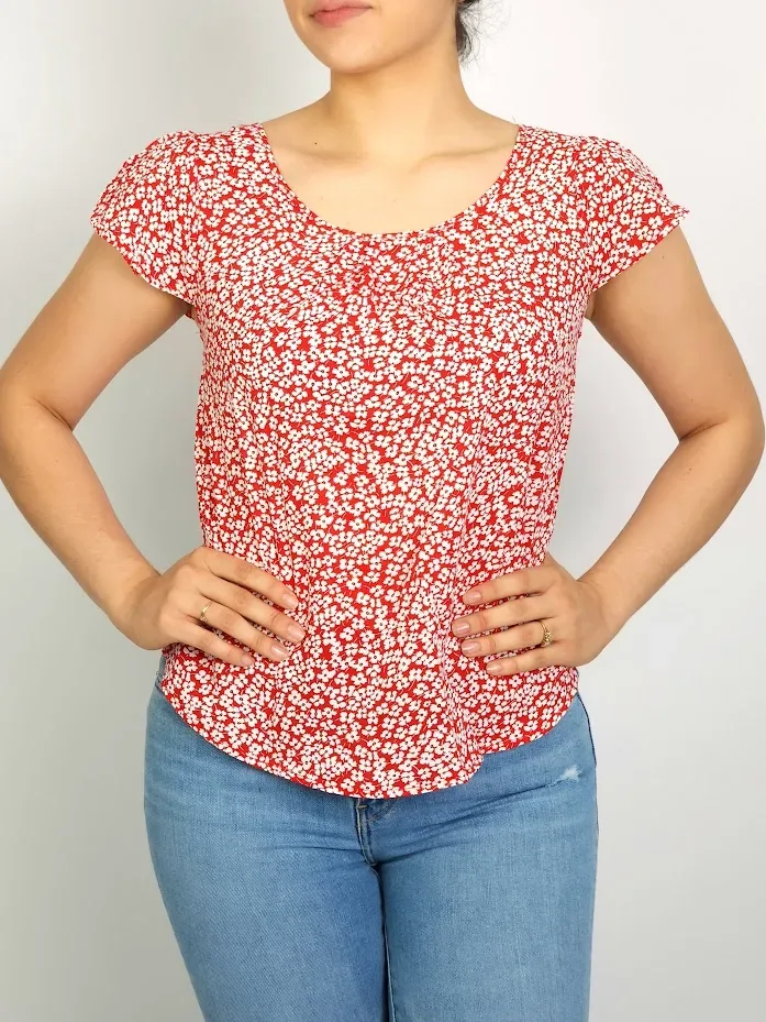 Blusa para dama color rojo floreada