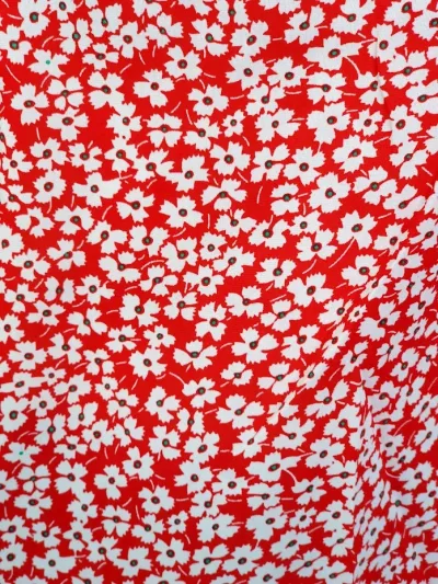 Blusa para dama color rojo floreada
