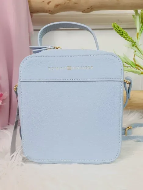 Bolso Tommy Hilfiger para dama color celeste