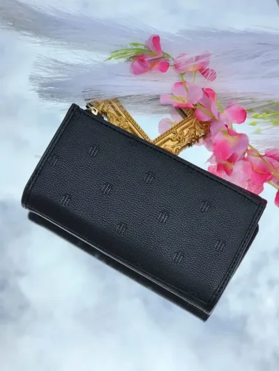 Cartera Tommy Hilfiger color negro