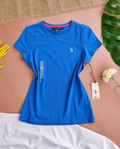 Camiseta U.S Polo para dama franja fucsia en la parte interior
