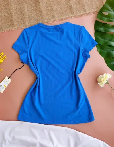 Camiseta U.S Polo para dama franja fucsia en la parte interior