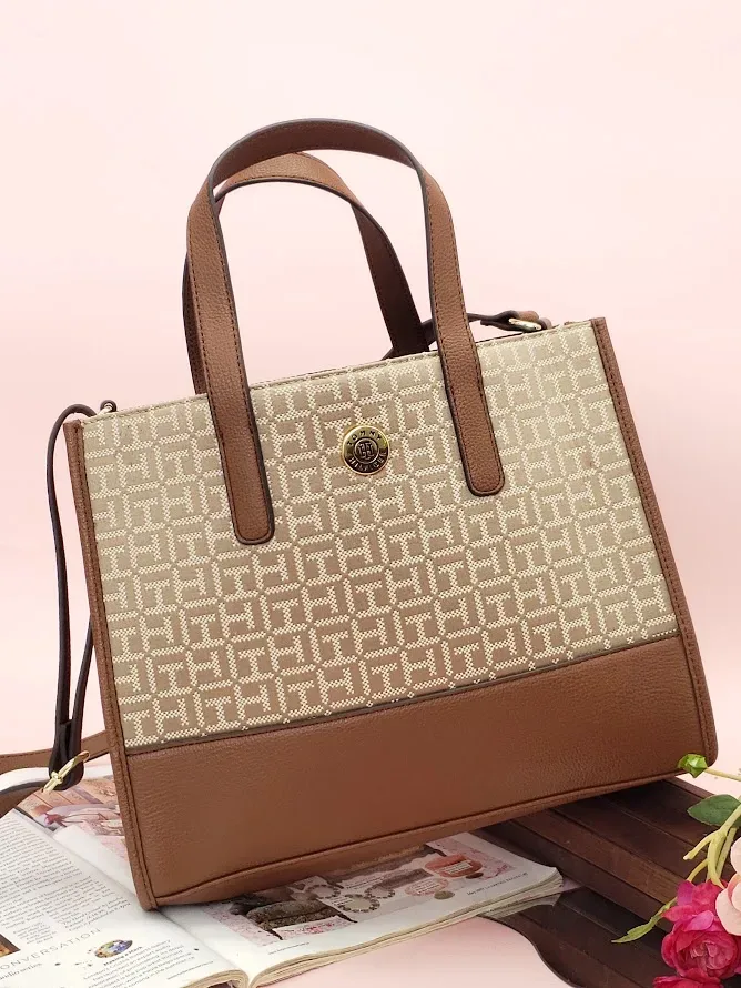 Bolso dama Tommy Hilfiger para dama-68J8055 250 2B3
