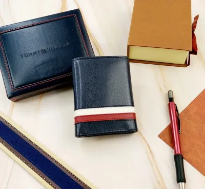 Billetera Tommy Hilfiger color azul