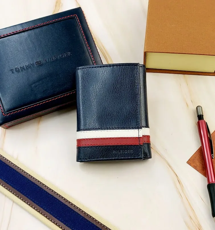 Billetera Tommy Hilfiger color azul
