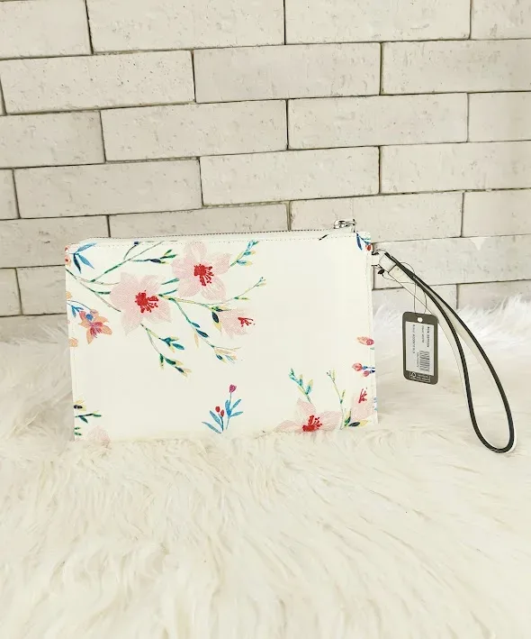 Bolso de mano Guess para dama color blanco hueso
